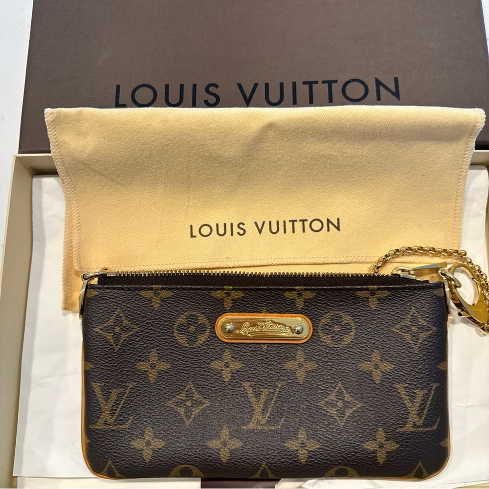 Louis Vuitton Monogram Pochette Milla MM